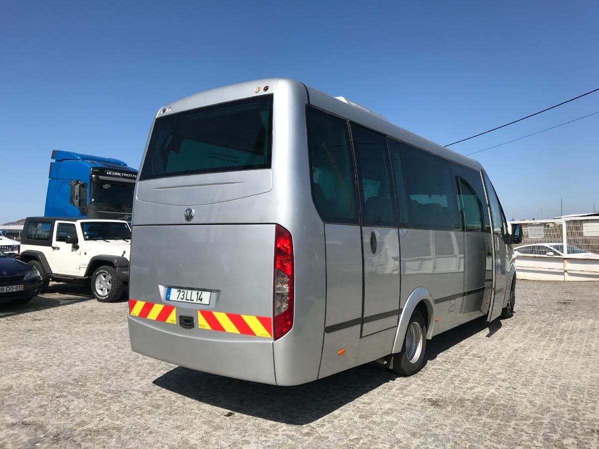 Volkswagen Crafter · 17 Lugares · Ano 2011 — image 4