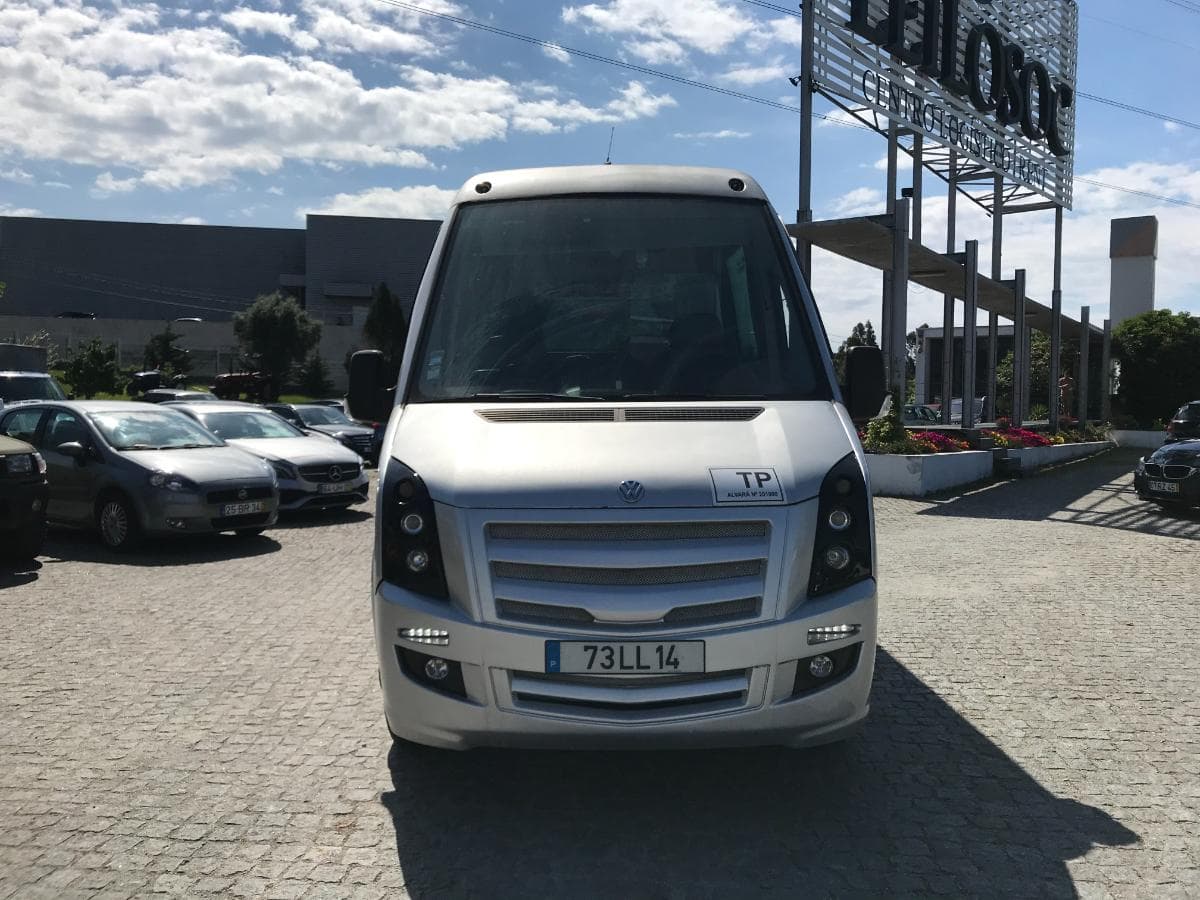 Volkswagen Crafter · 17 Lugares · Ano 2011 — image 2