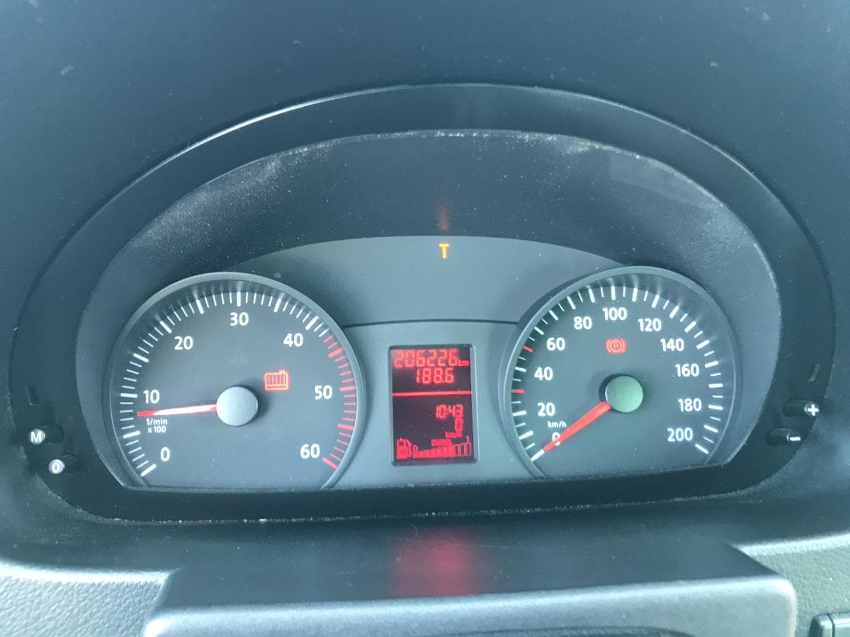 Volkswagen Crafter · 17 Lugares · Ano 2011 — image 17