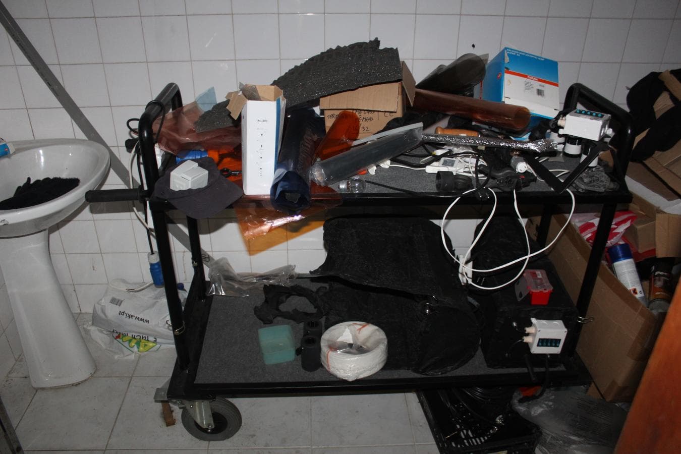 Cenários · Equipamento de Escritório · Material Informático · Diversos — imagem 6