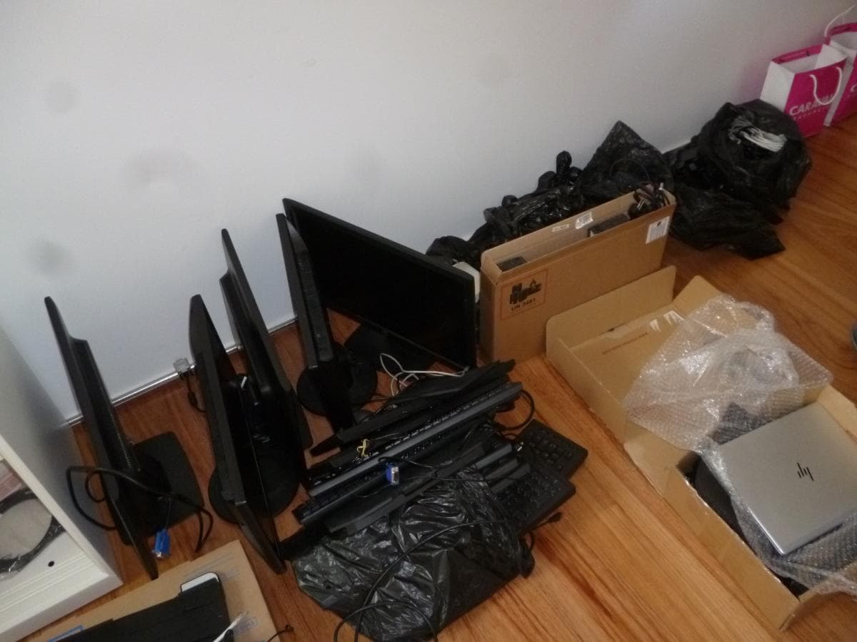 Equipamento Informático + Mobiliário de Escritório — imagen 8