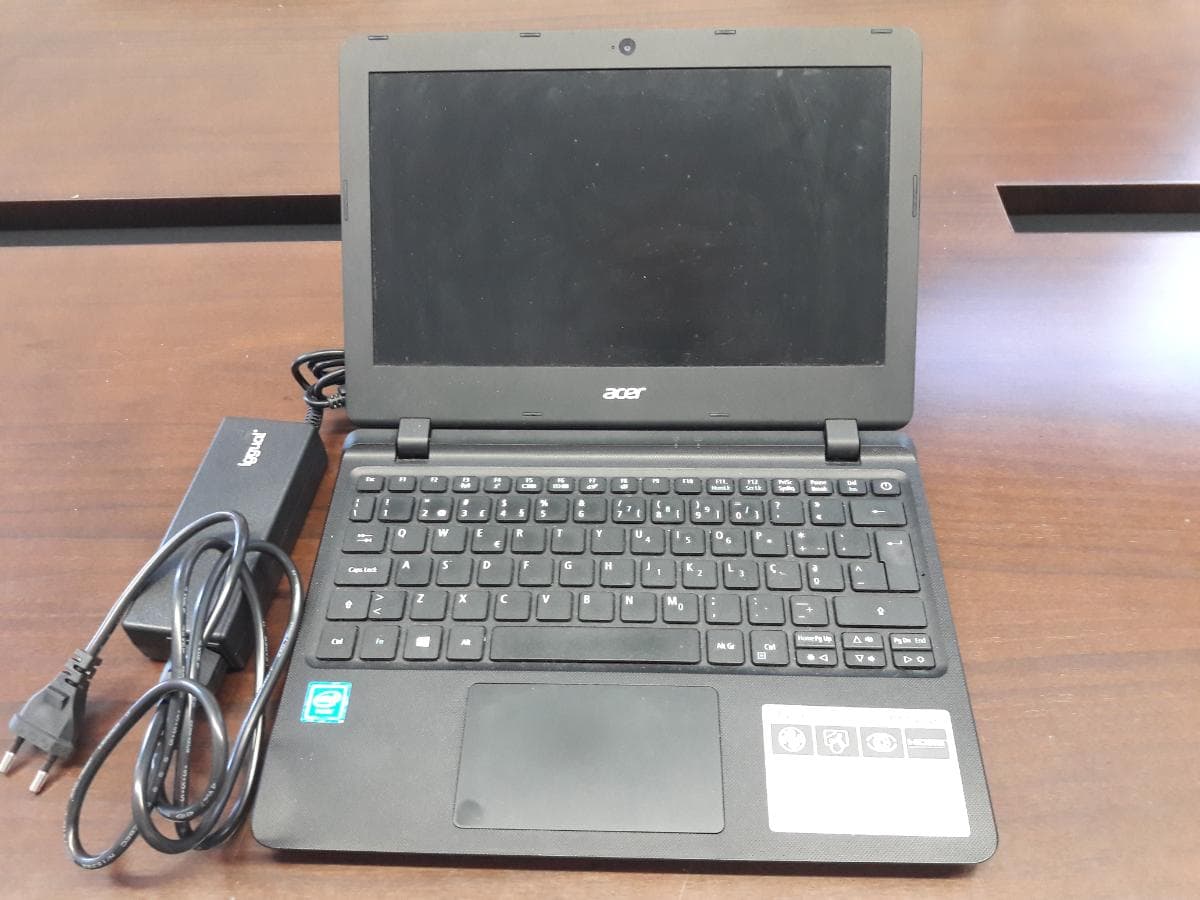 Portátil ACER ASPIRE ES1-132 C3HJ — image 1
