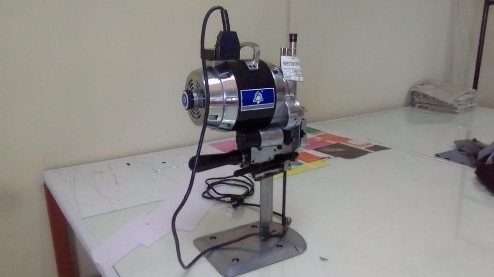 Máquina de cortar · — image 4