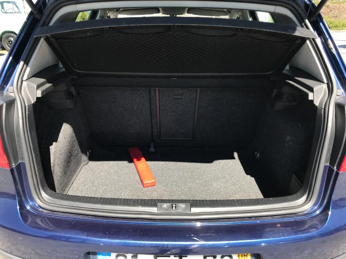 Volkswagen Golf 1.9 TDI · Ano 2008 — imagen 8