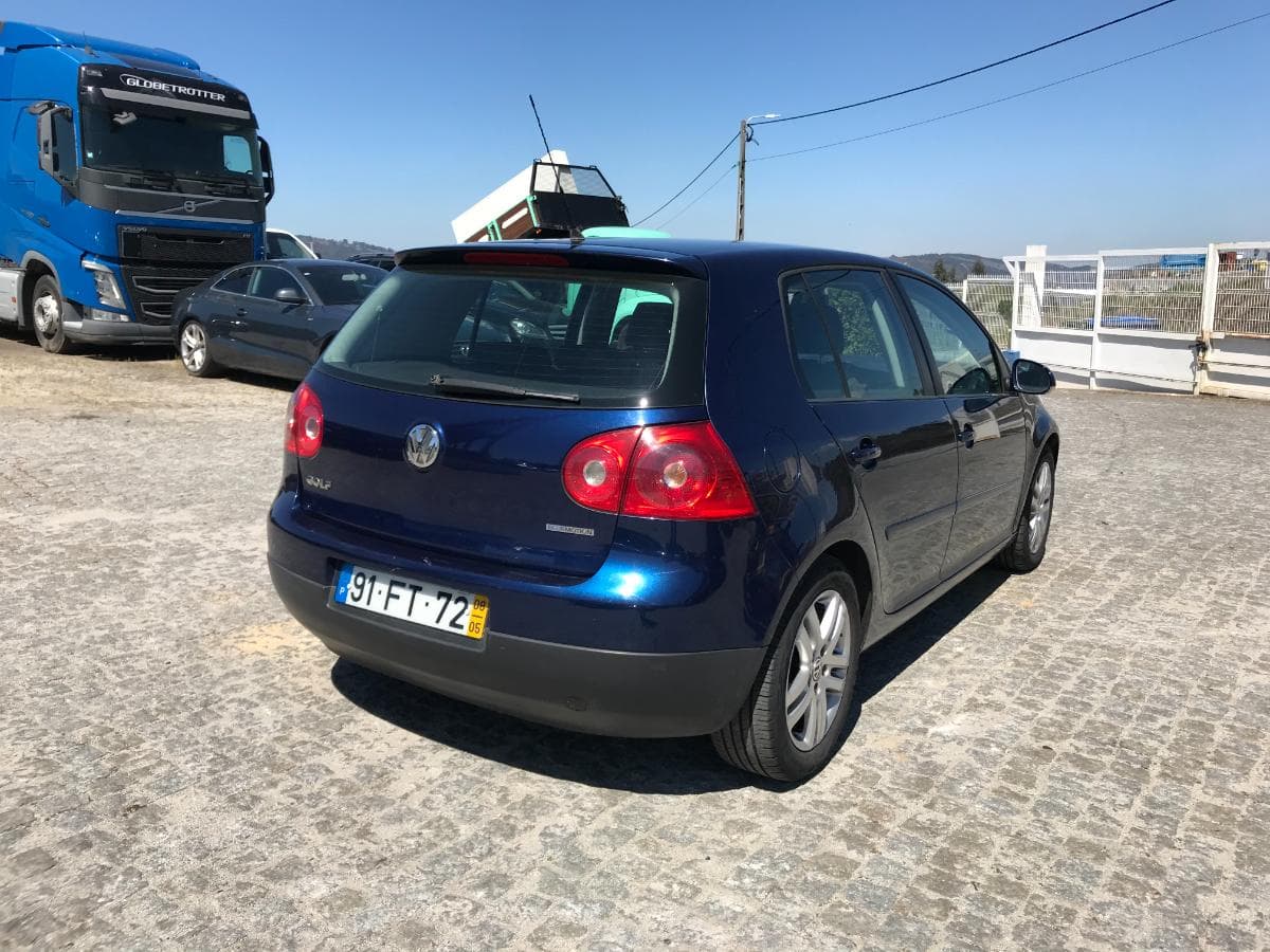 Volkswagen Golf 1.9 TDI · Ano 2008 — imagen 4