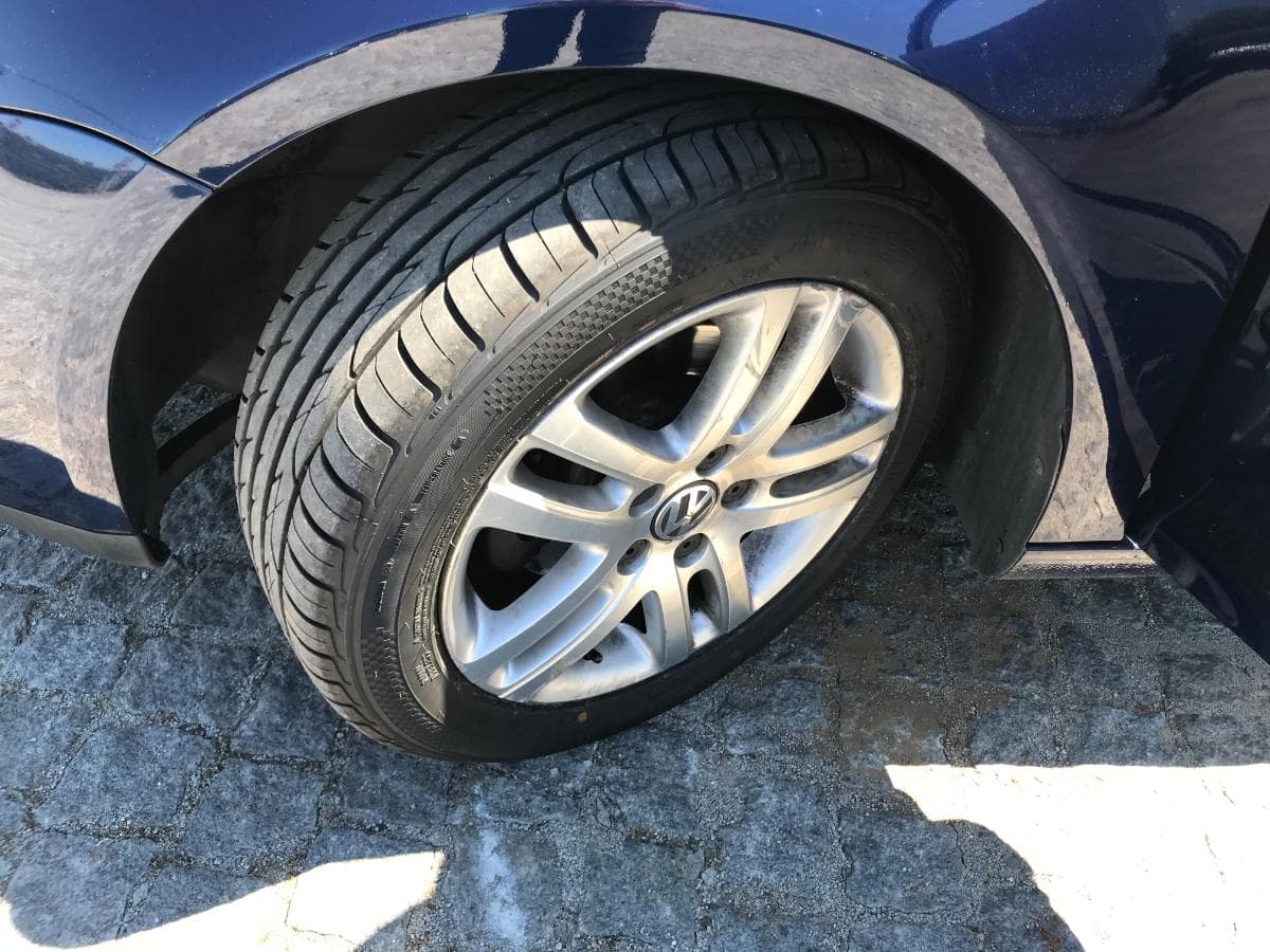 Volkswagen Golf 1.9 TDI · Ano 2008 — imagen 7
