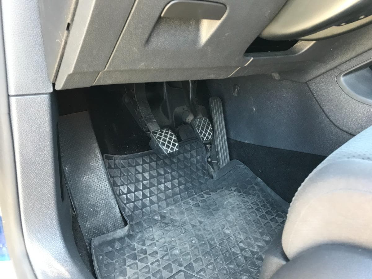 Volkswagen Golf 1.9 TDI · Ano 2008 — imagen 17