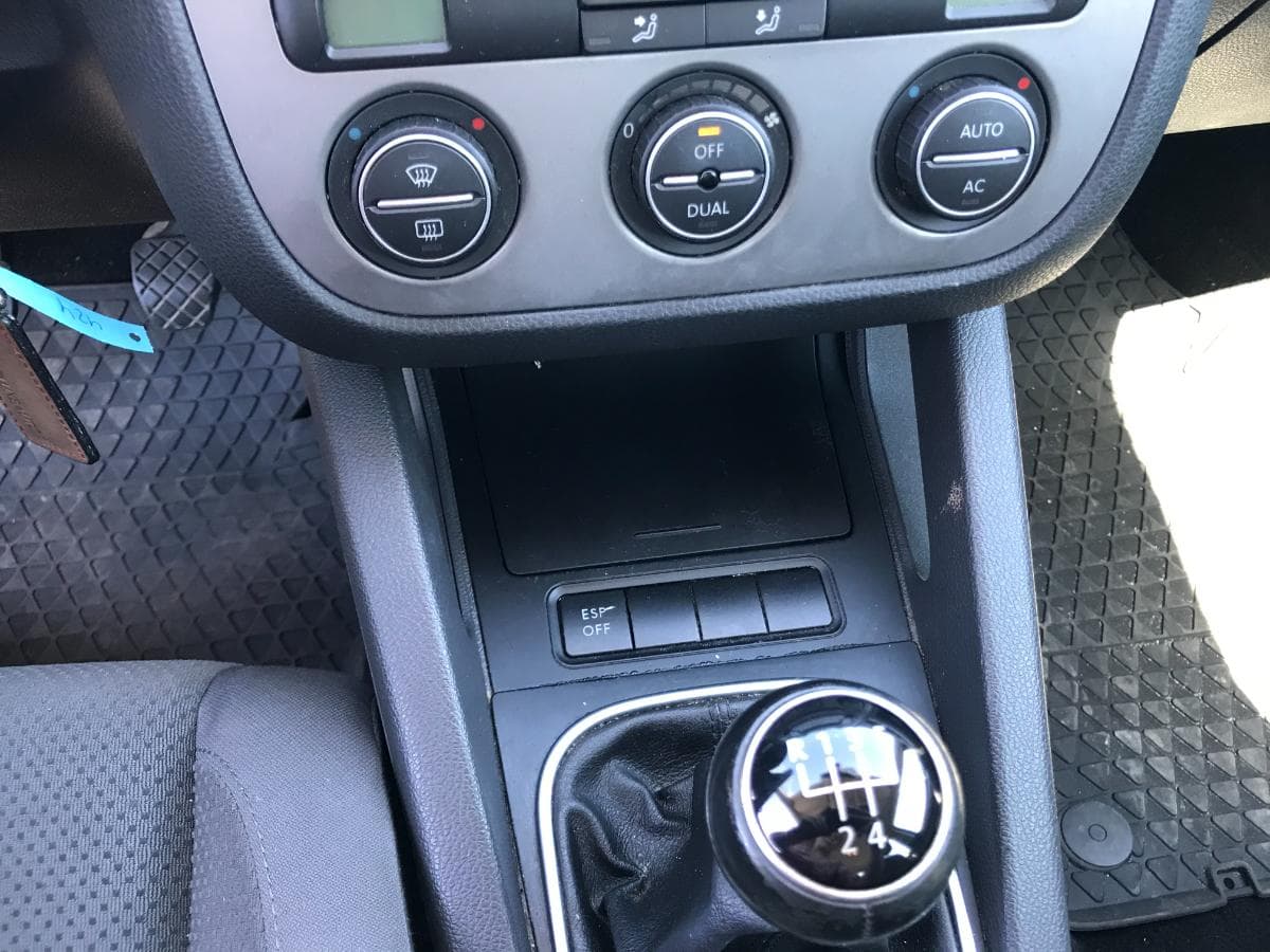 Volkswagen Golf 1.9 TDI · Ano 2008 — imagen 22