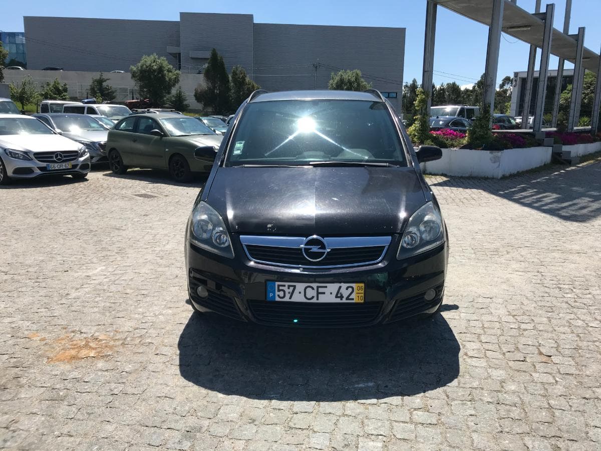 Opel Zafira 1.9 CDTI · Ano 2006 — imagem 2