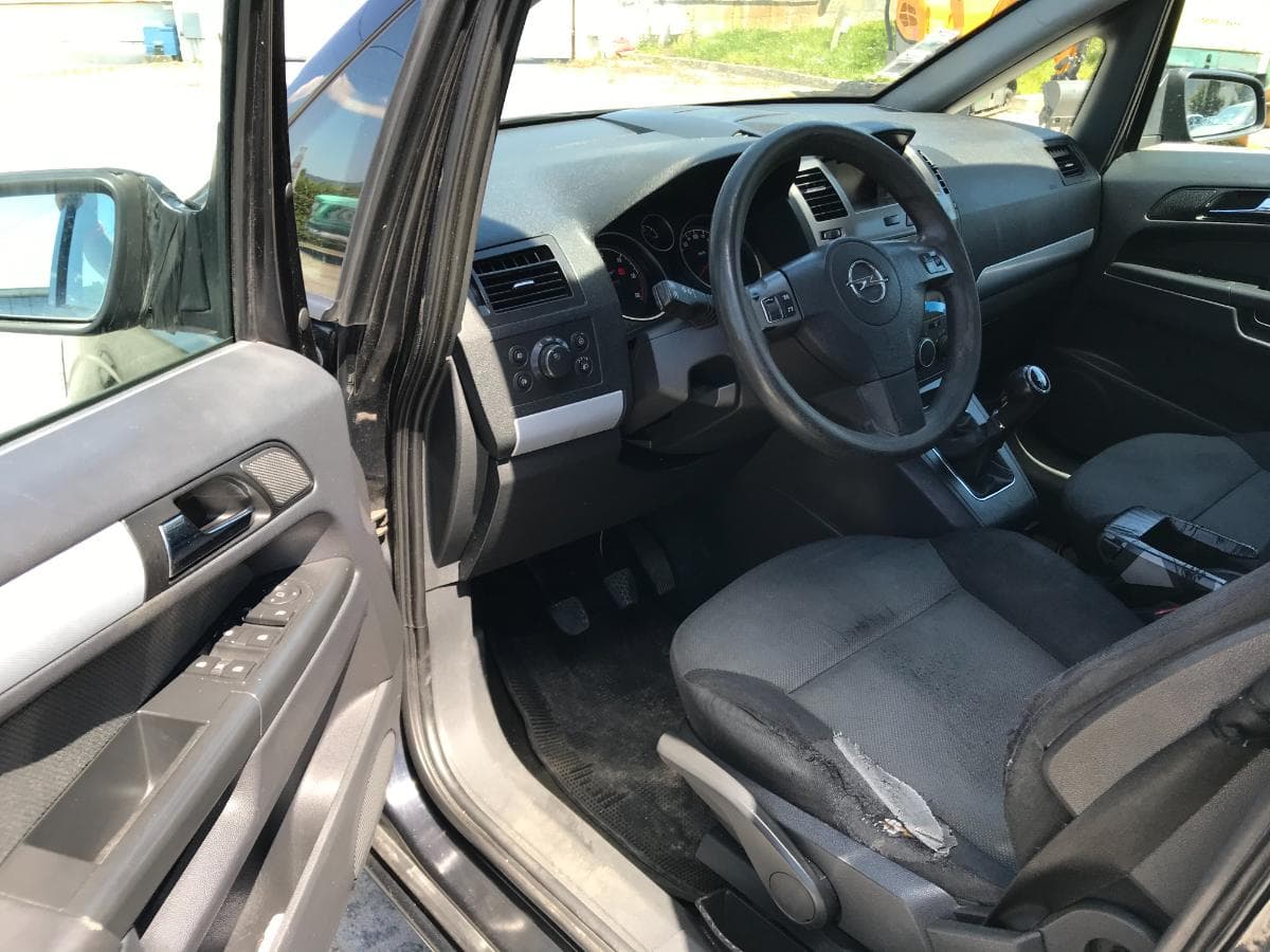 Opel Zafira 1.9 CDTI · Ano 2006 — imagem 12