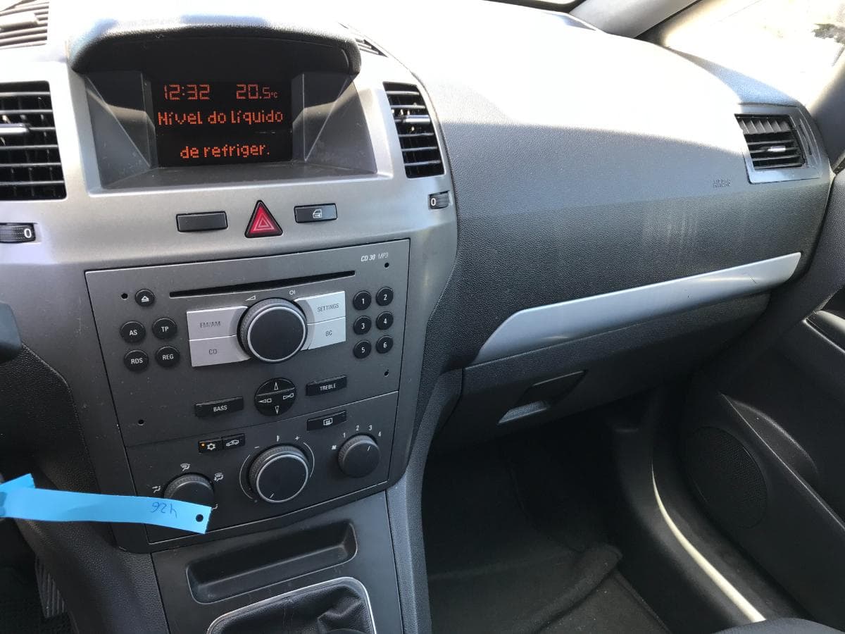 Opel Zafira 1.9 CDTI · Ano 2006 — imagem 16