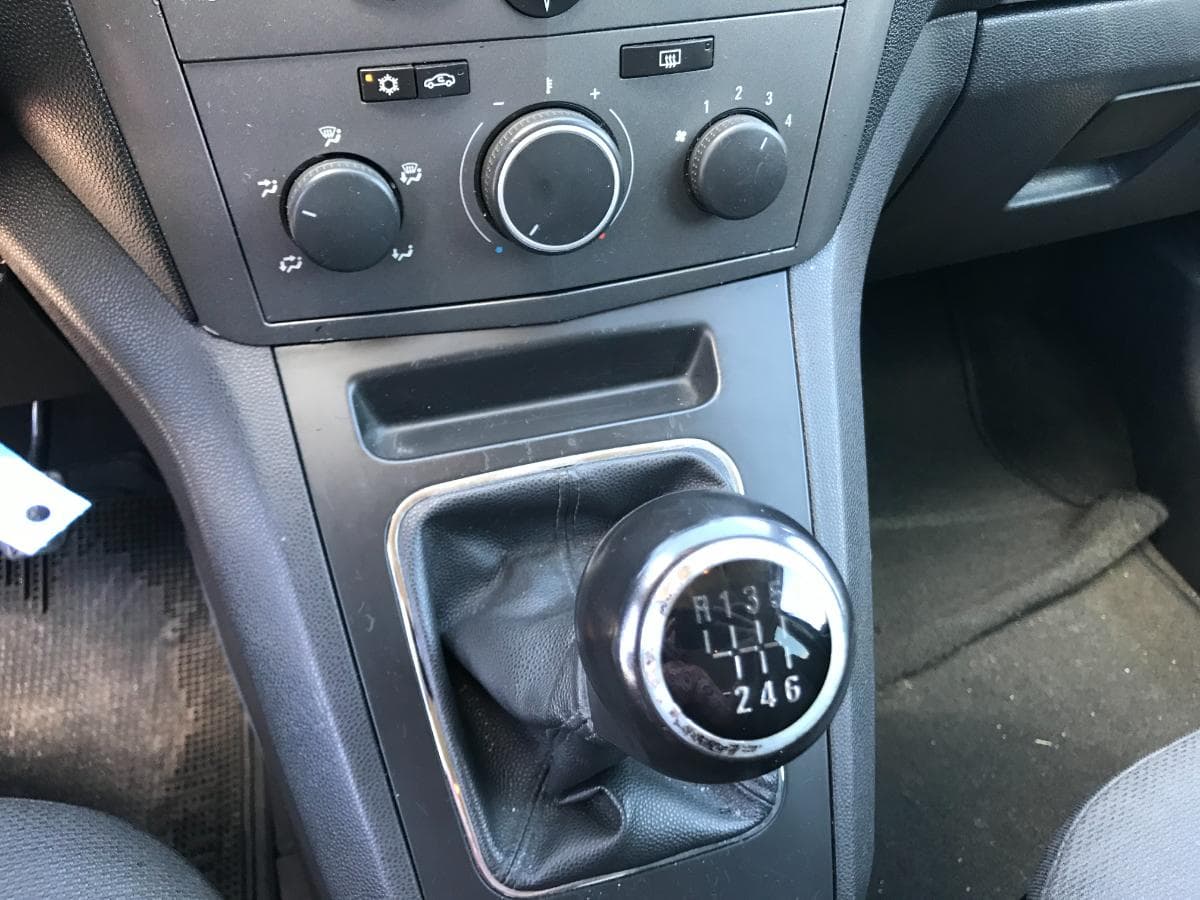 Opel Zafira 1.9 CDTI · Ano 2006 — imagem 17
