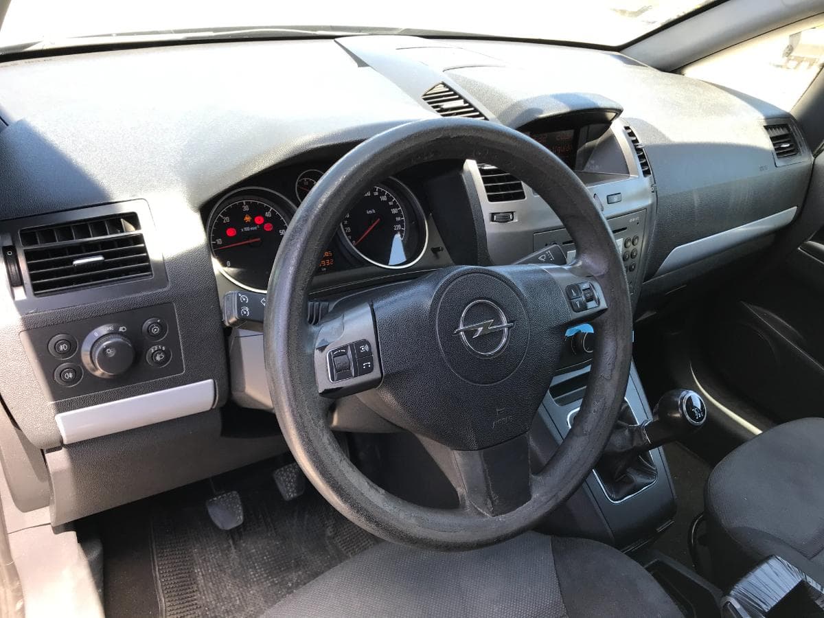 Opel Zafira 1.9 CDTI · Ano 2006 — imagem 19
