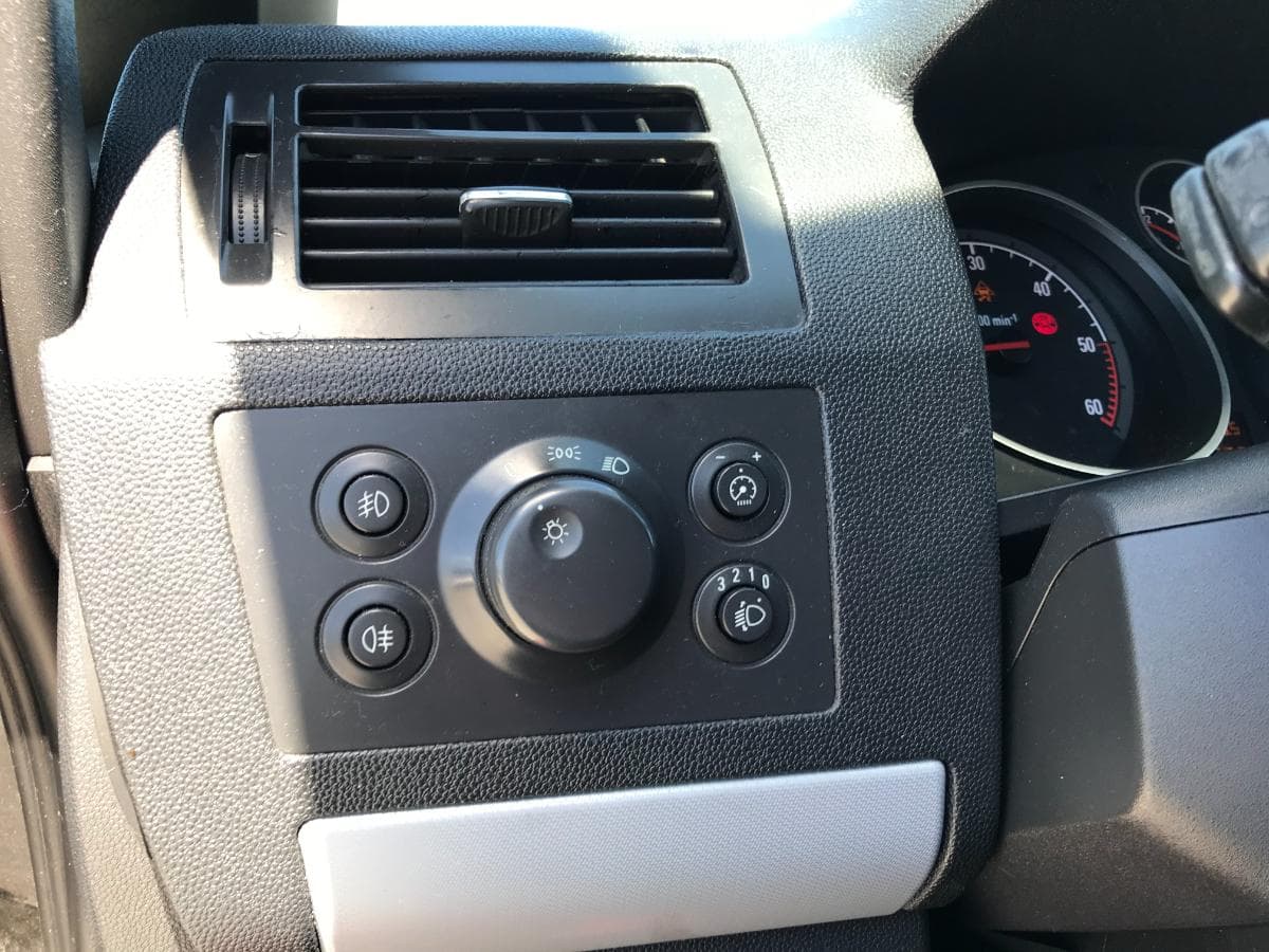 Opel Zafira 1.9 CDTI · Ano 2006 — imagem 25