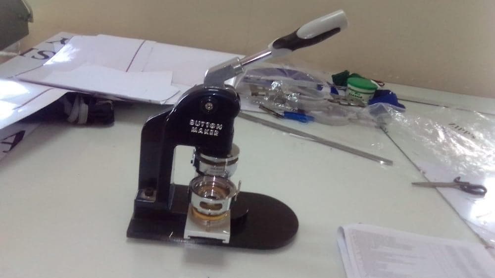 Máquina fabricante de  Butões · — imagen 3