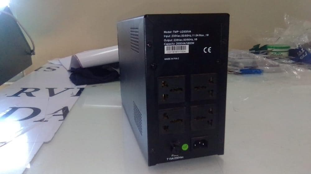 Ups 2000va + Material Informático · — imagem 3