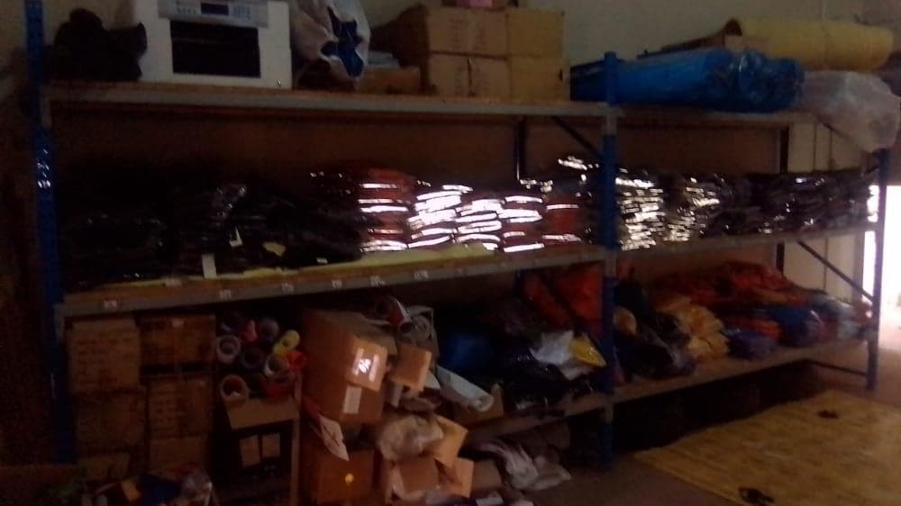 Shelves · — image 3