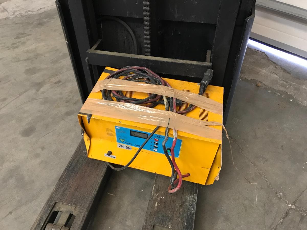 Stacker BT SWE120L · Elétrico — imagem 3