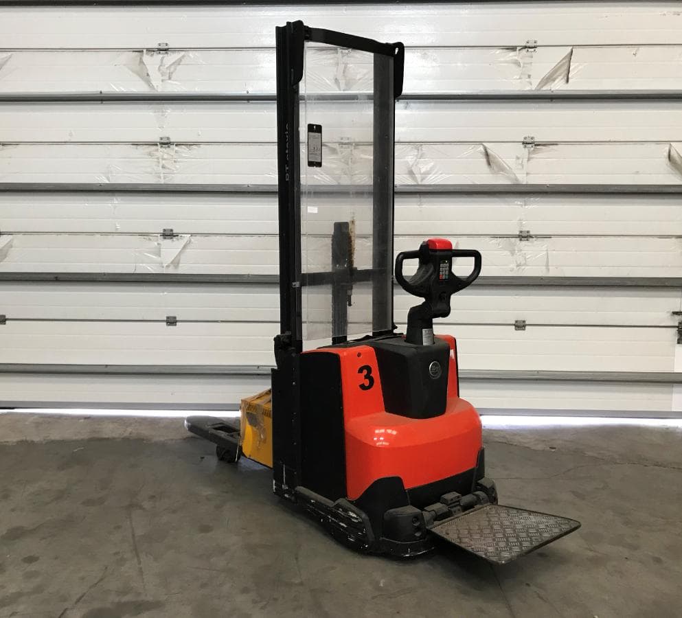 Stacker BT SWE120L · Elétrico — imagem 4