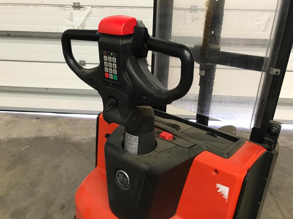 Stacker BT SWE120L · Elétrico — imagem 6
