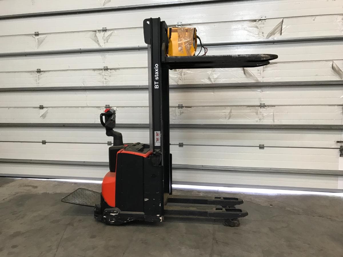 Stacker BT SWE120L · Elétrico — imagem 7