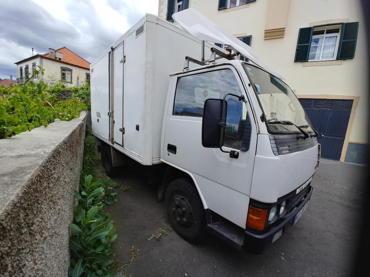 MITSUBISHI CANTER — imagem 1