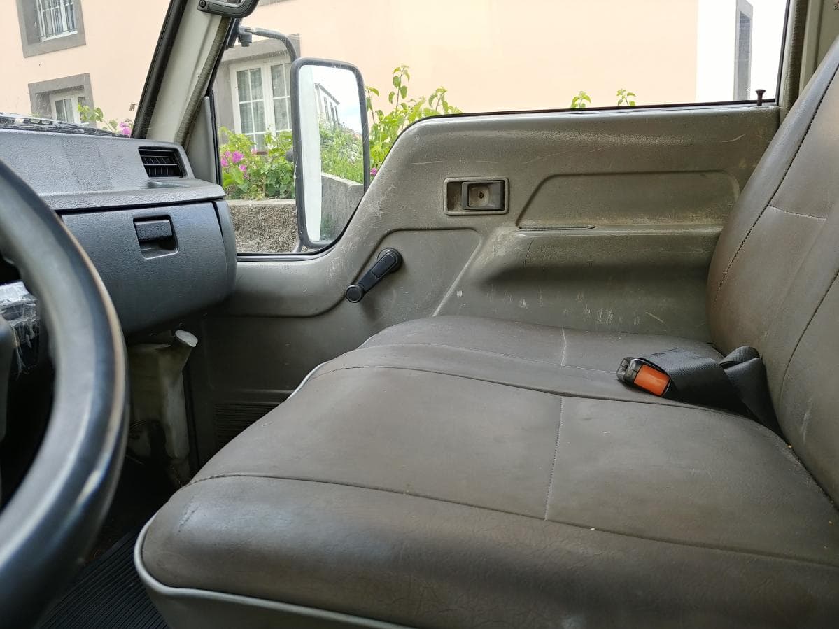 MITSUBISHI CANTER — imagem 8