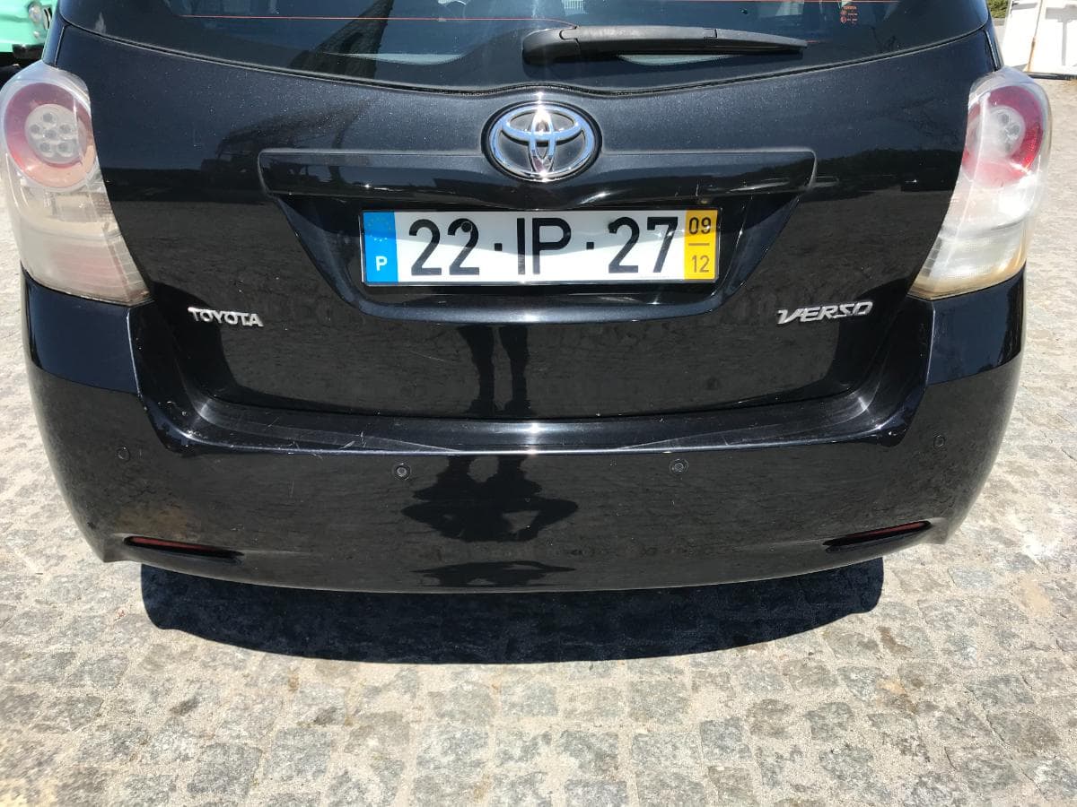 Toyota Verso 2.0 D-4D · Ano 2009 — imagem 7