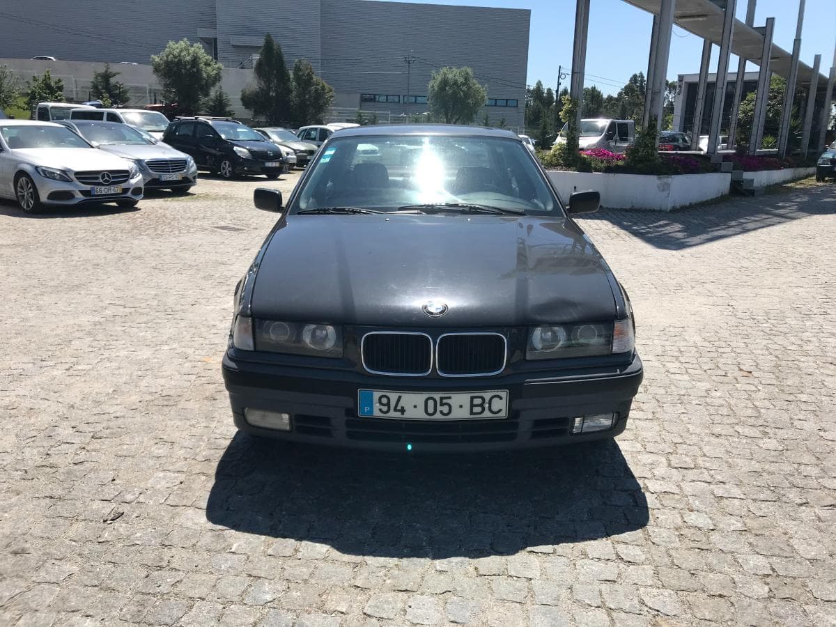 BMW 316 I · Ano 1992 — imagen 2