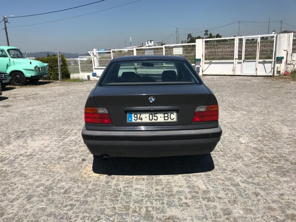 BMW 316 I · Ano 1992 — imagen 5