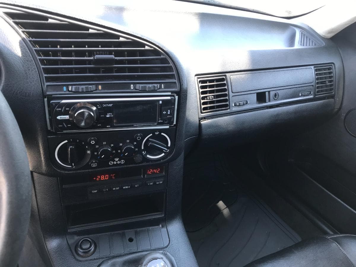 BMW 316 I · Ano 1992 — imagen 15