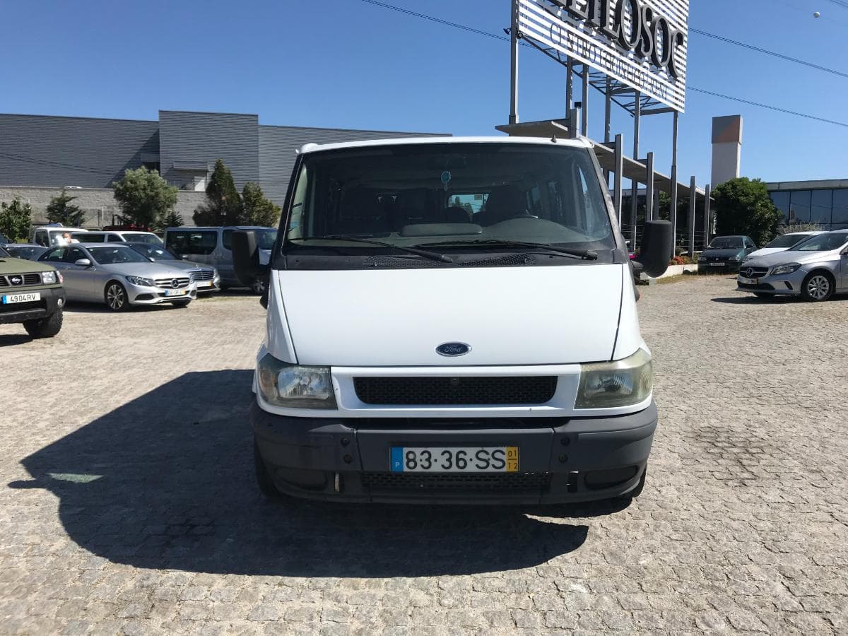 Ford Transit 2.0 DI · Ano 2001 — imagen 2
