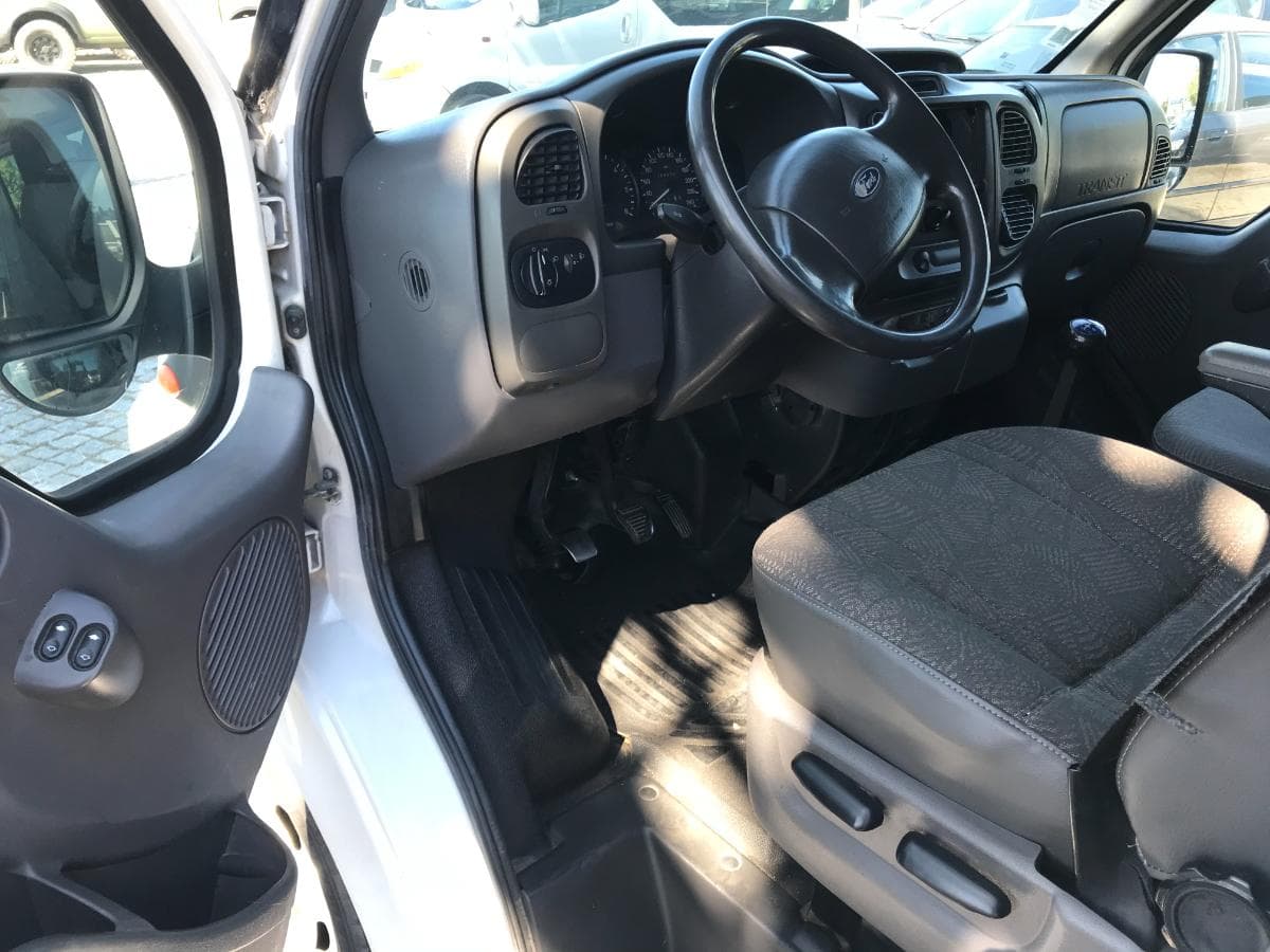 Ford Transit 2.0 DI · Ano 2001 — imagen 11
