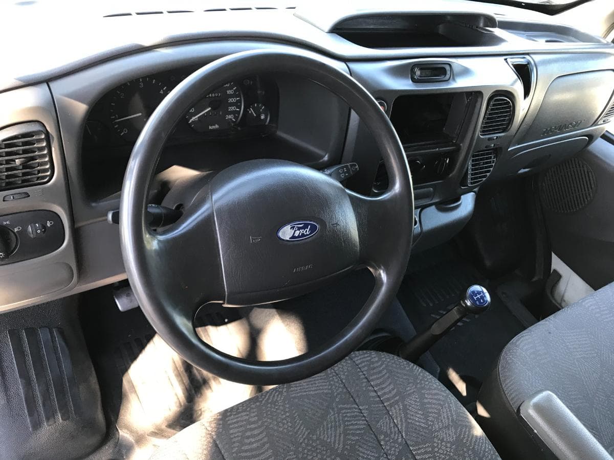 Ford Transit 2.0 DI · Ano 2001 — imagen 16