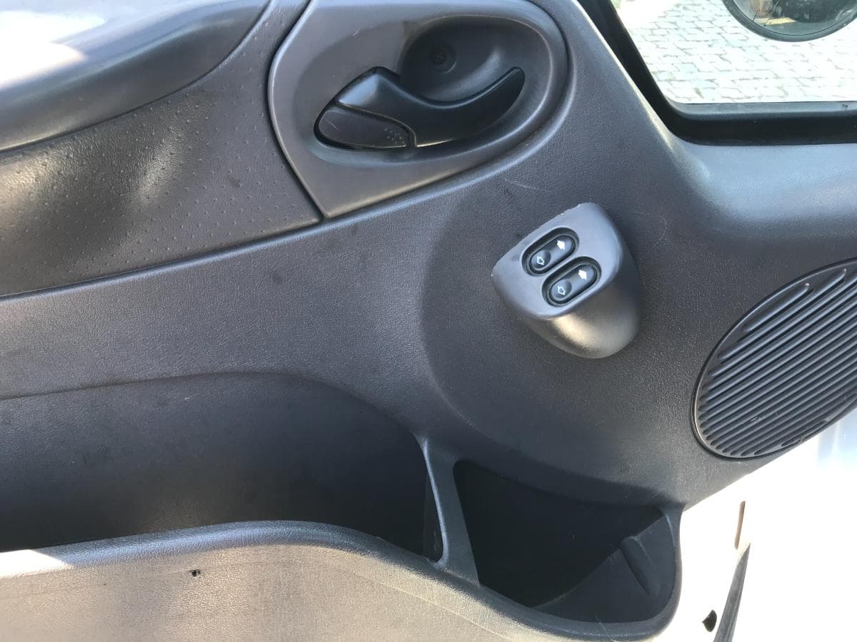 Ford Transit 2.0 DI · Ano 2001 — imagen 19