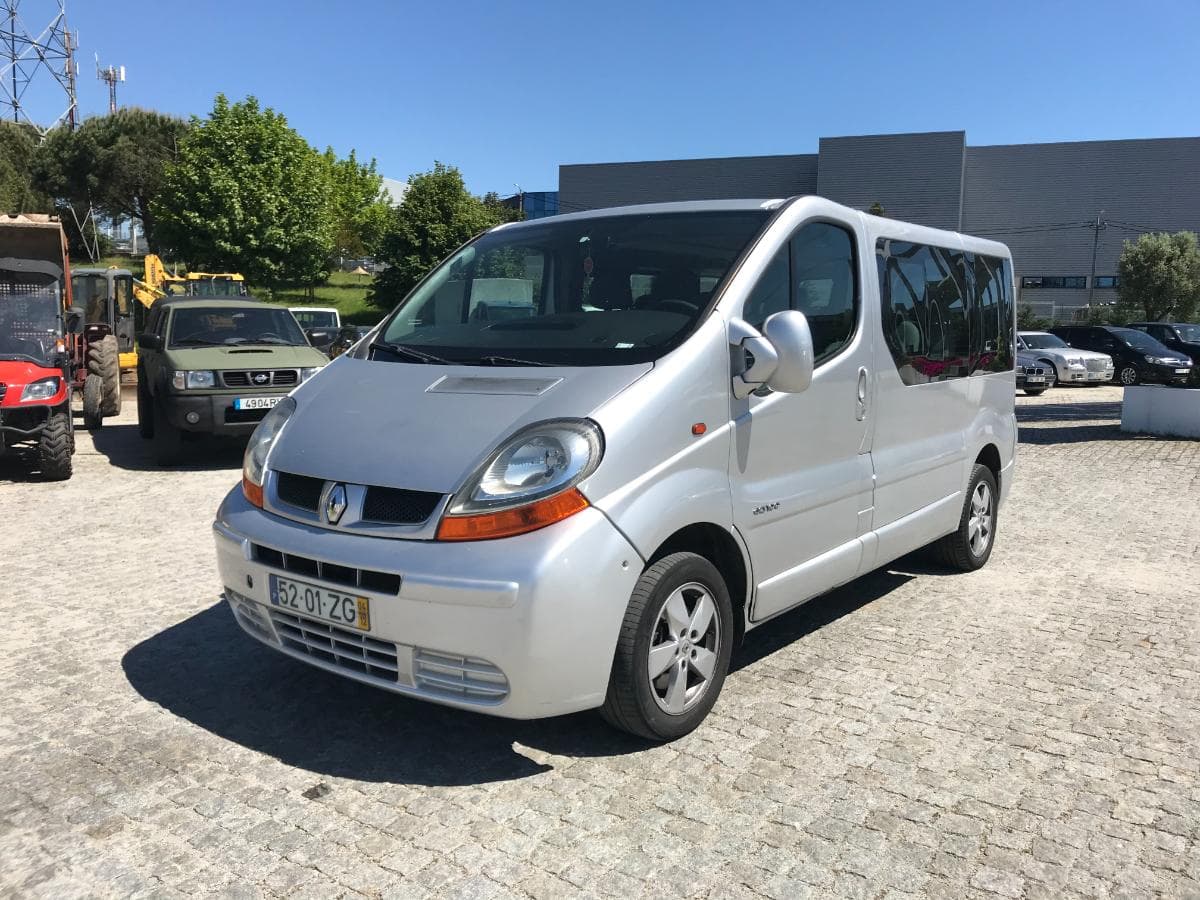 Renault Trafic 1.9 DCI · Ano 2004 — image 3
