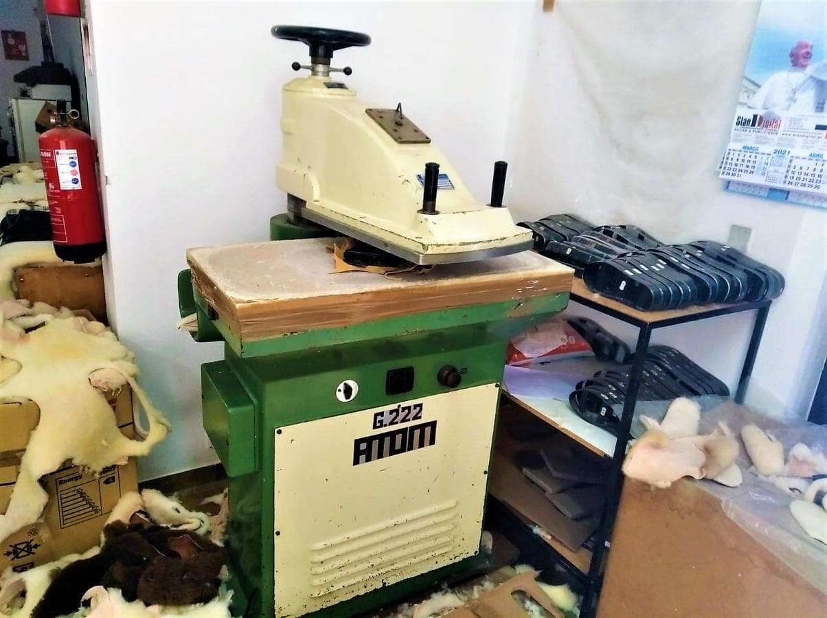Máquina de corte de pele + Balancé + Prensa de corte — image 1