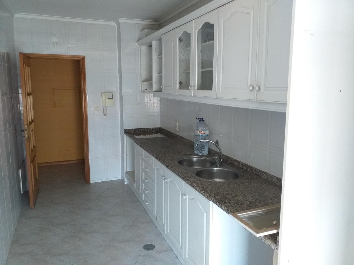 Apartamento T2 + Garagem · São João da Madeira — imagem 4