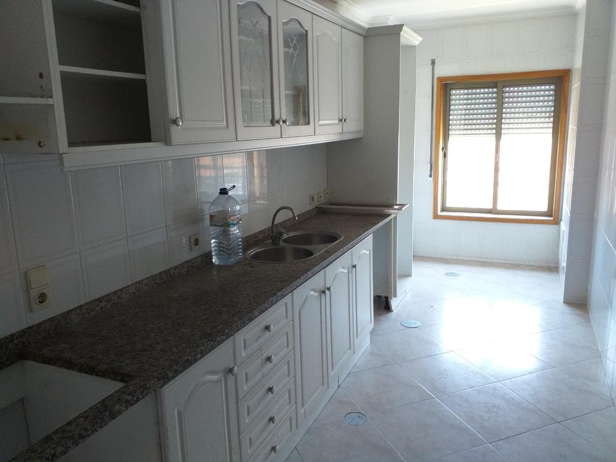 Apartamento T2 + Garagem · São João da Madeira — imagem 3
