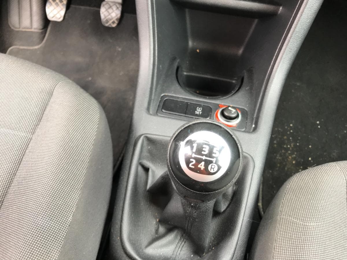 Volkswagen UP 1.0 · Ano 2015 — imagem 19