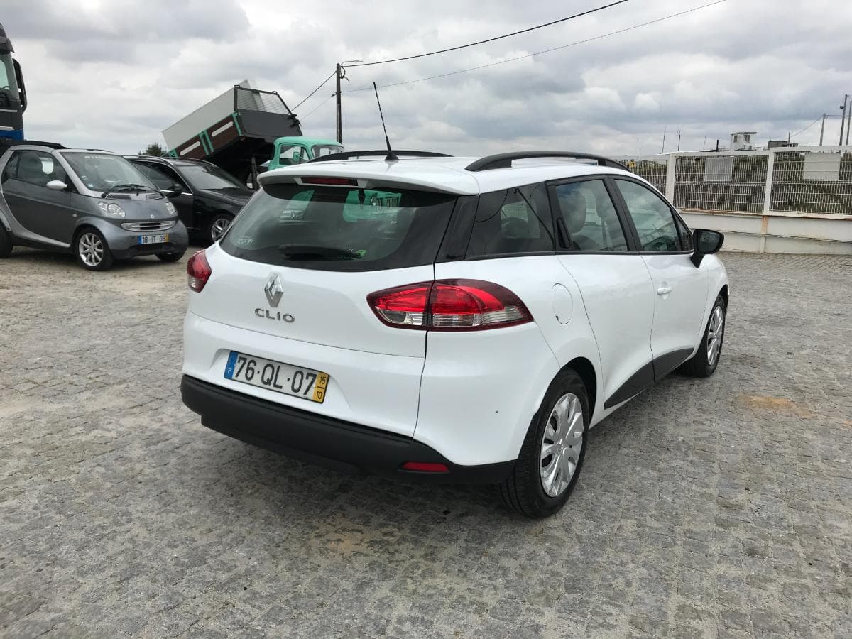 Renault Clio 1.5 DCI · Ano 2015 — imagen 4