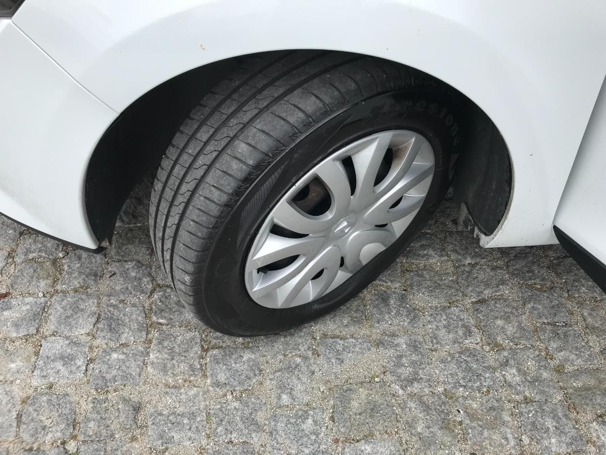 Renault Clio 1.5 DCI · Ano 2015 — imagen 9