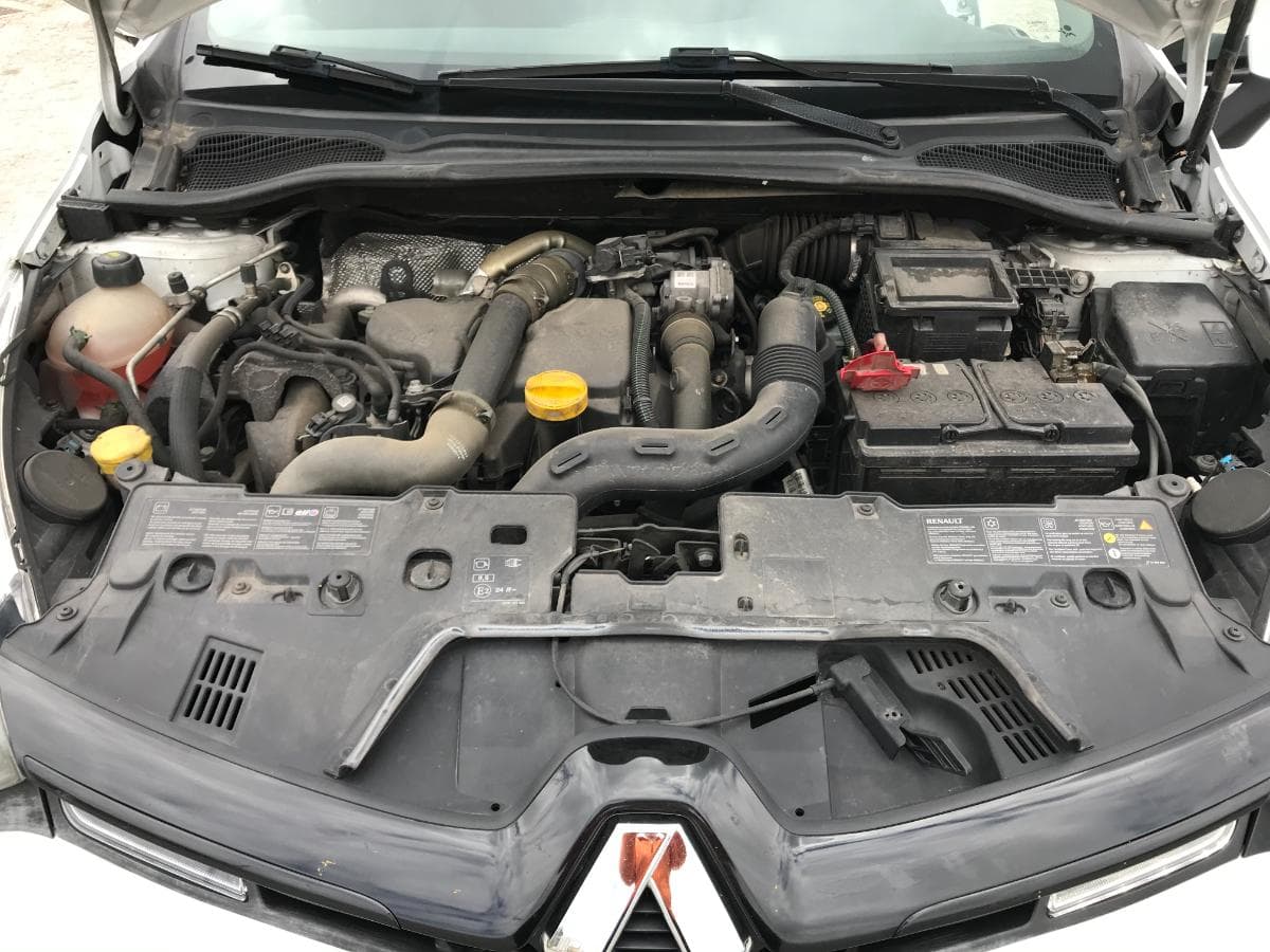 Renault Clio 1.5 DCI · Ano 2015 — imagen 10