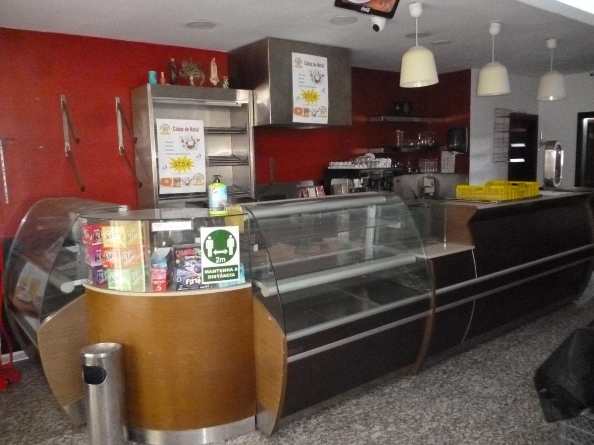 Estabelecimento Comercial De Exploração + Recheio · Matosinhos — imagem 2