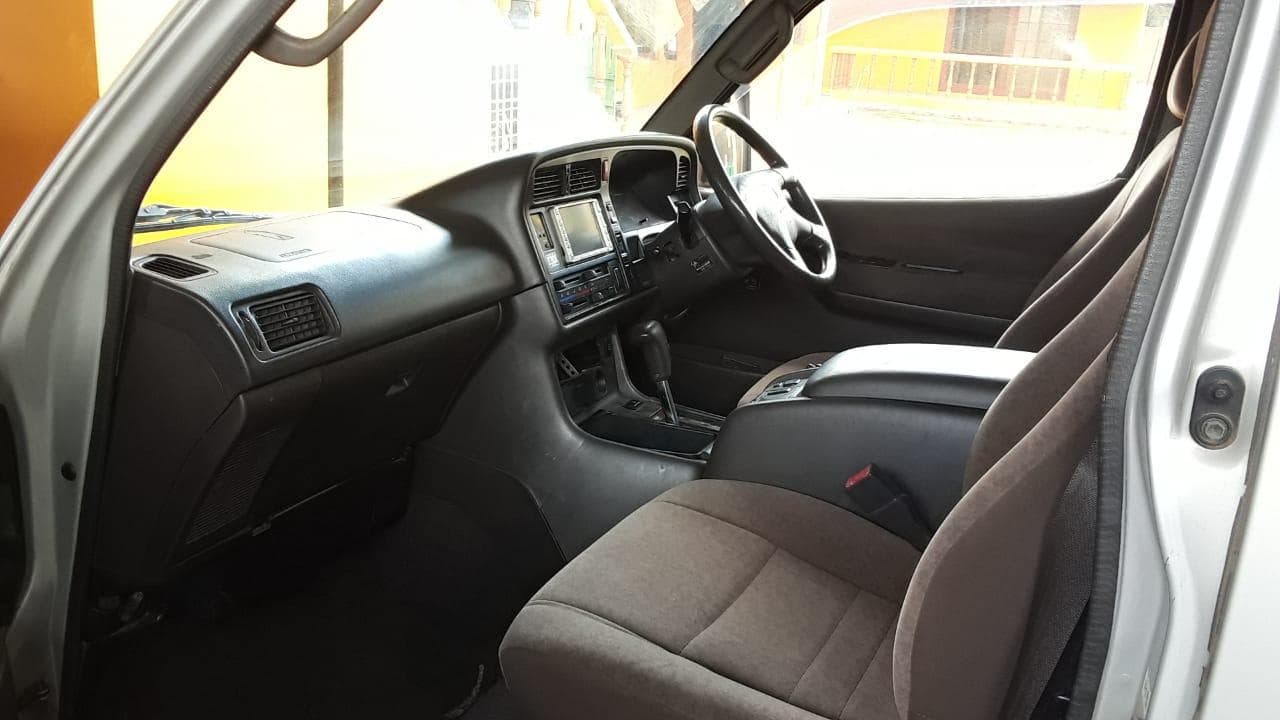 Toyota Hiace · — image 10
