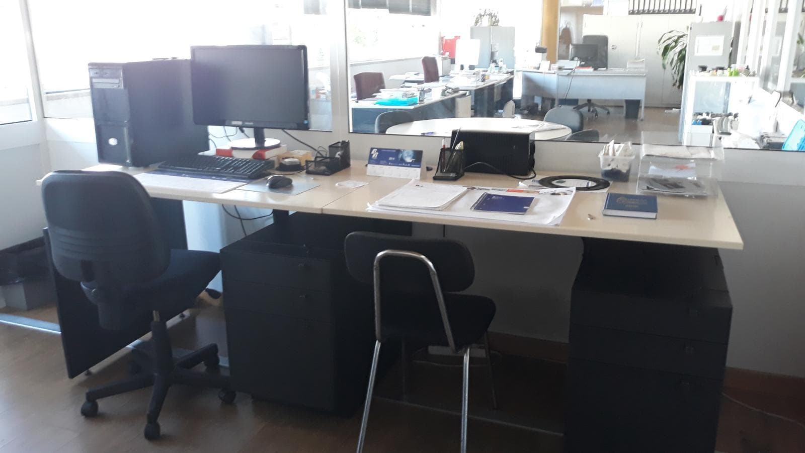 Équipement de Bureau — image 2