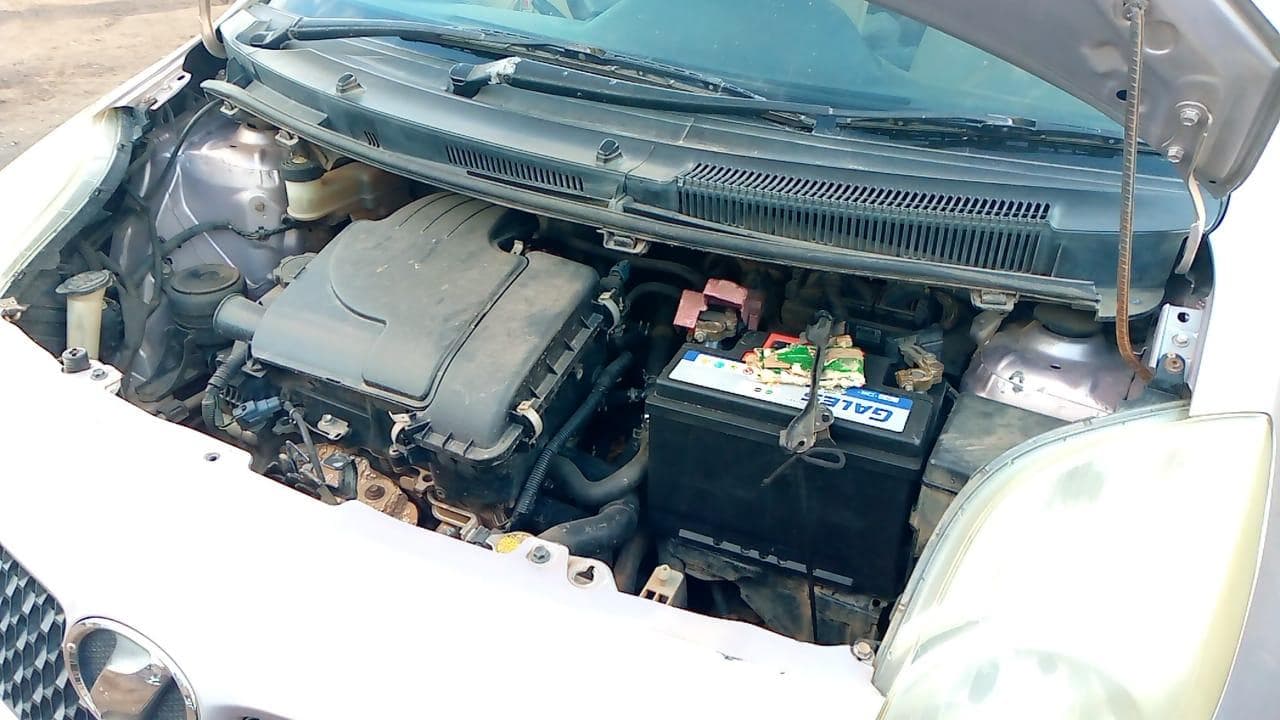 Toyota Vitz · — imagem 6