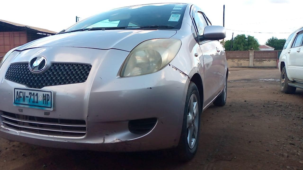 Toyota Vitz · — imagem 10