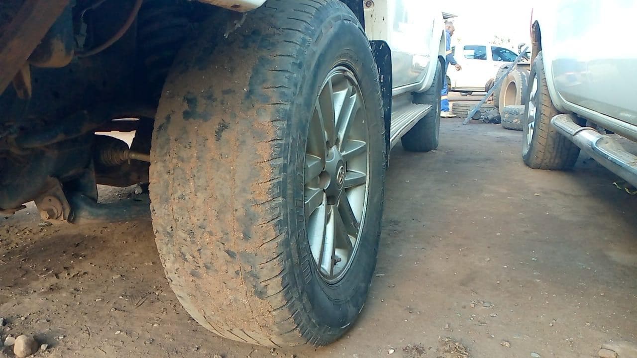 Toyota Hilux · — imagem 12