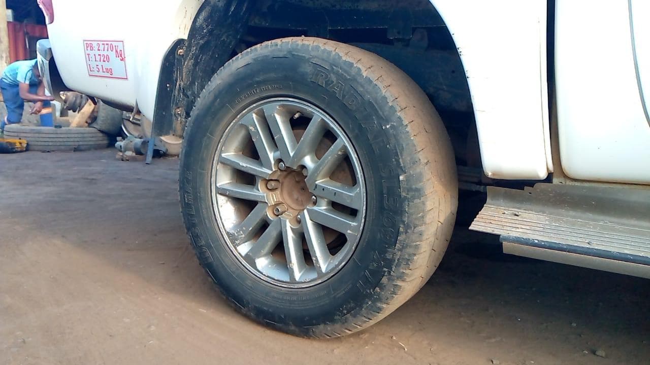 Toyota Hilux · — imagem 14